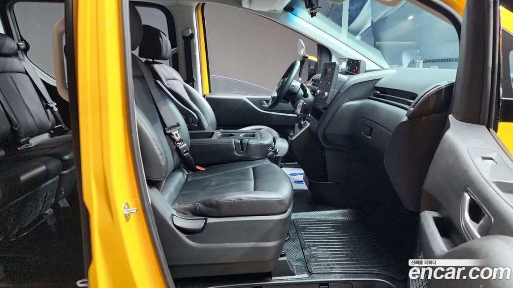 Hyundai Staria 2WD Kinder Safety Car, 2023