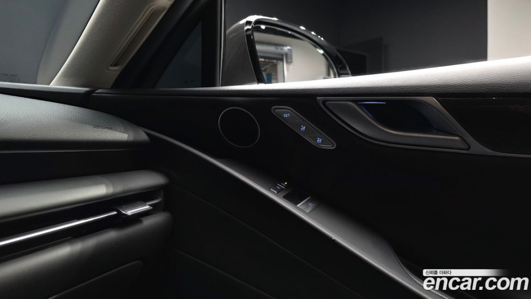 Genesis G80 Gasoline 2.5 Turbo AWD, 2025