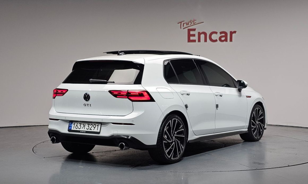 Volkswagen Golf 2.0 GTI, 2024