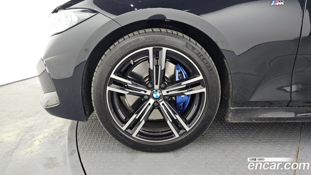 BMW 3-Series 320i Touring M Sports, 2024