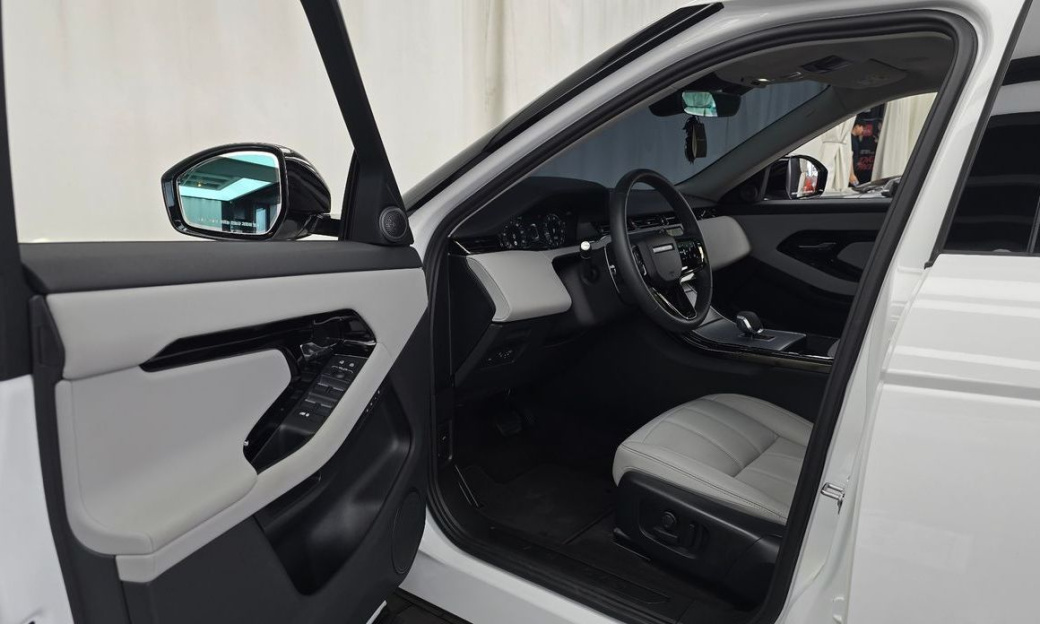 Land Rover Range Rover Evoque P250 S, 2025