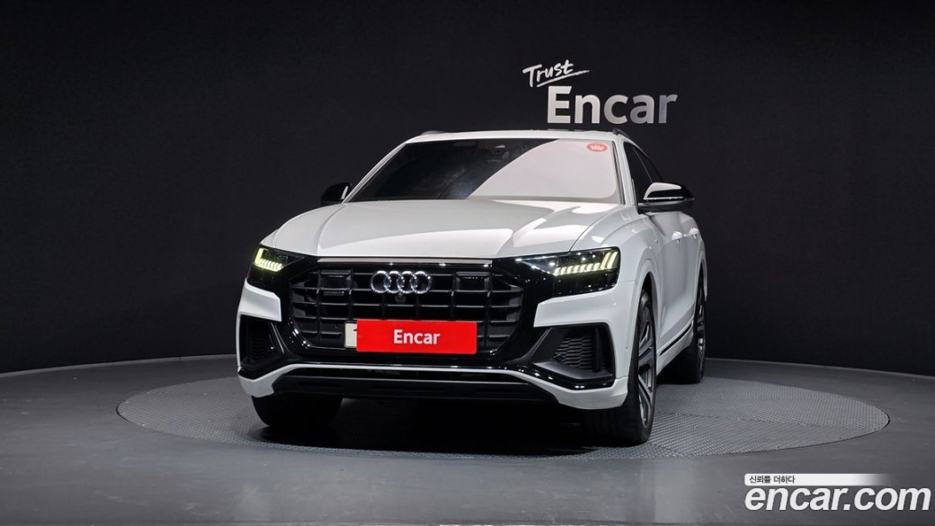 Audi Q8 55 TFSI Quattro Premium, 2023
