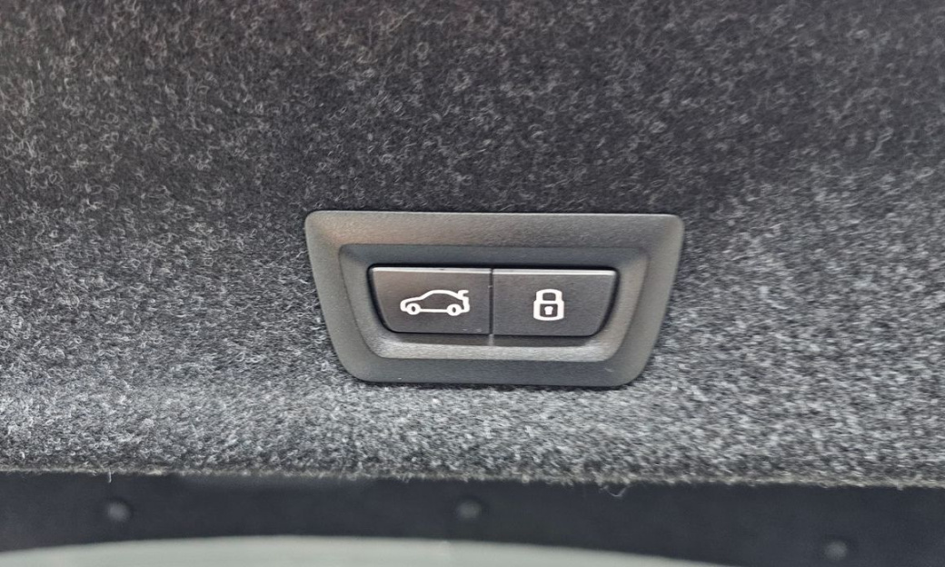 BMW 3-Series M340i Pro, 2024