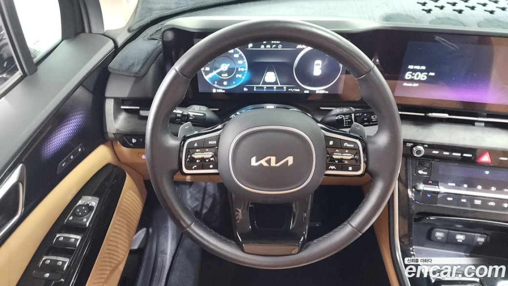 Kia Carnival 9-Seater Signature, 2023