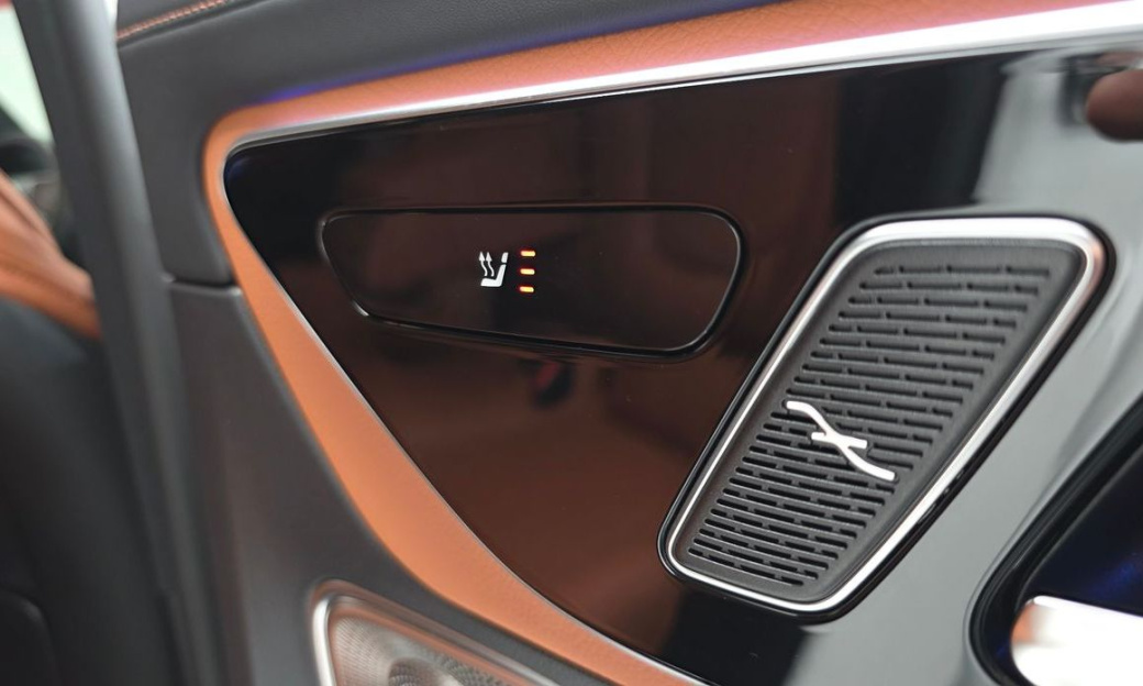 Mercedes-Benz GLC-Class GLC300 4MATIC Avnatgarde Coupe, 2025