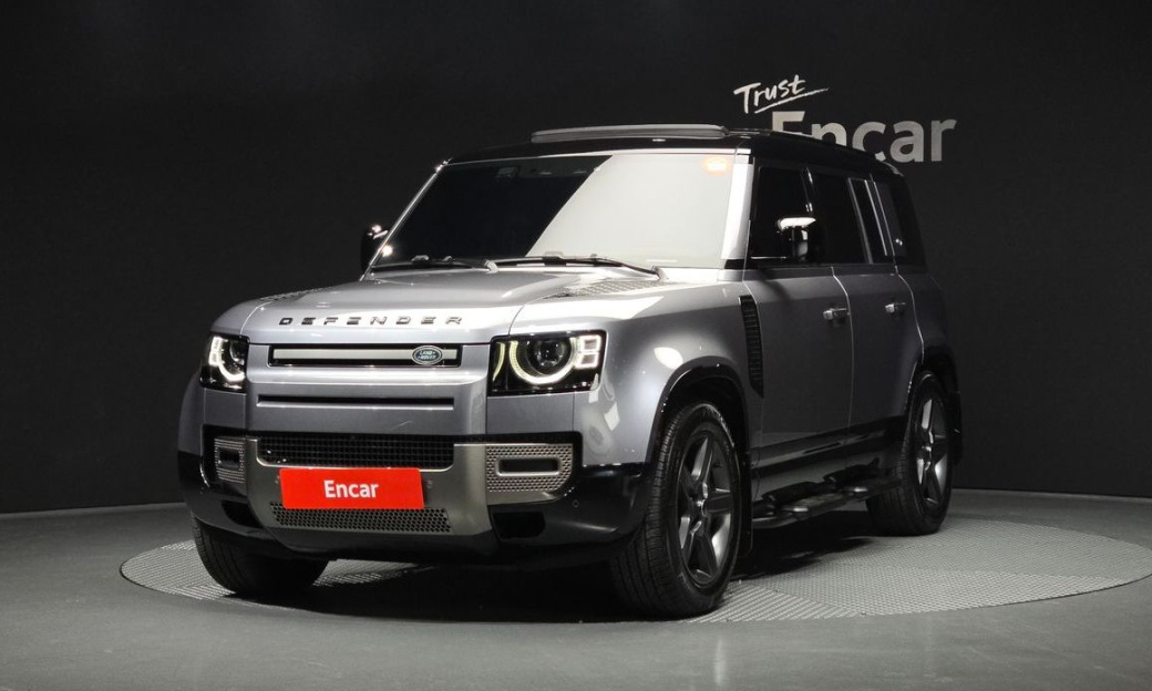 Land Rover Defender 110 P300 X-Dynamic SE, 2024