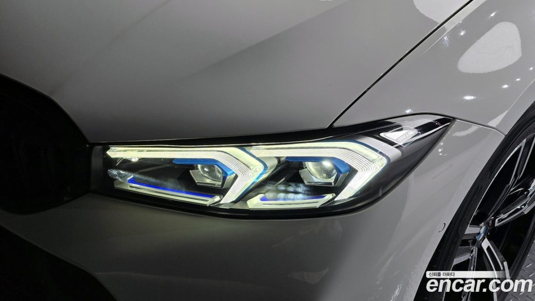 BMW 3-Series 320i M Sport, 2024