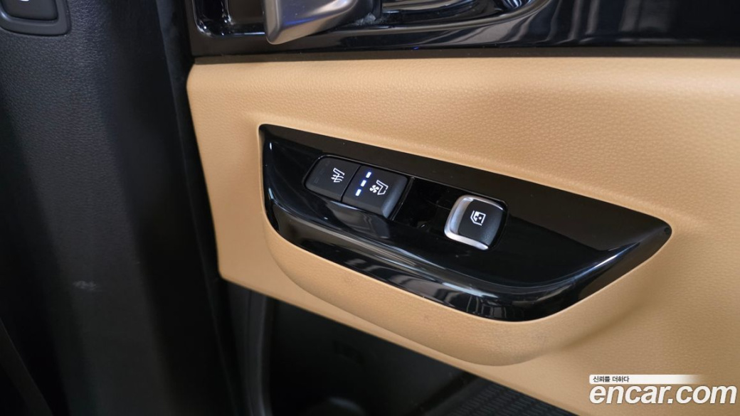 Kia Carnival 7-Seater Signature, 2021