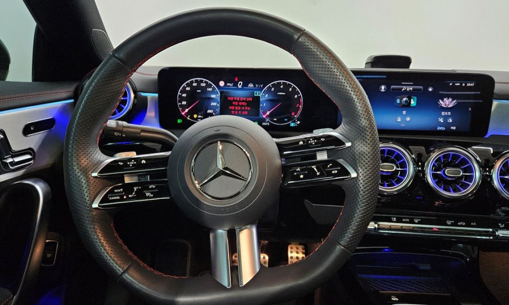 Mercedes-Benz CLA-Class CLA250 4MATIC, 2025