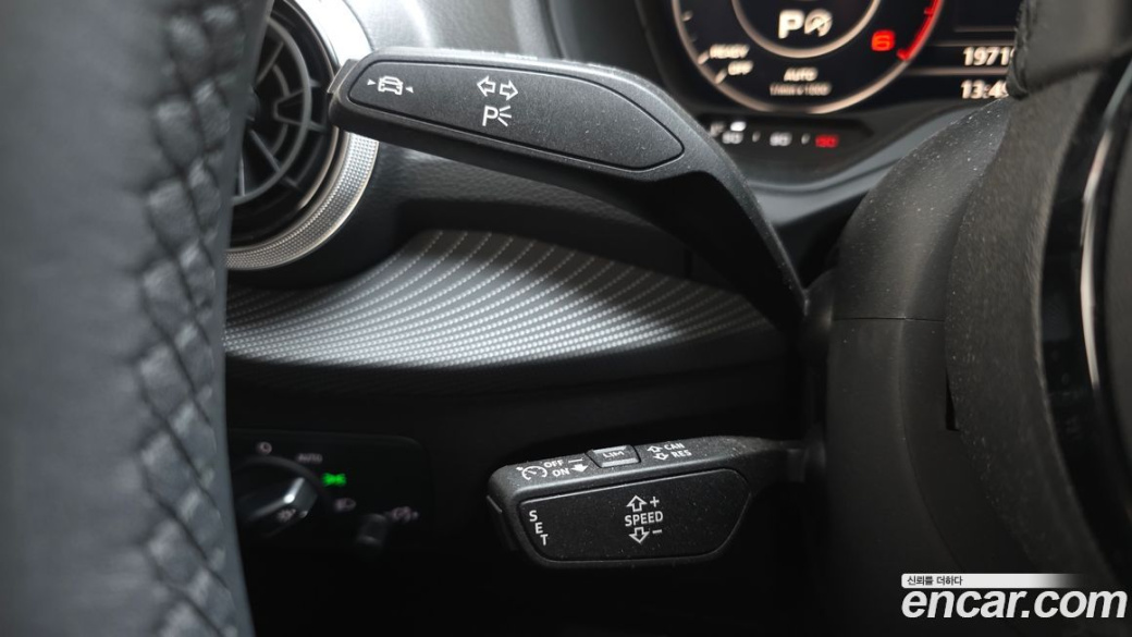 Audi Q2 35 TDI Premium, 2023