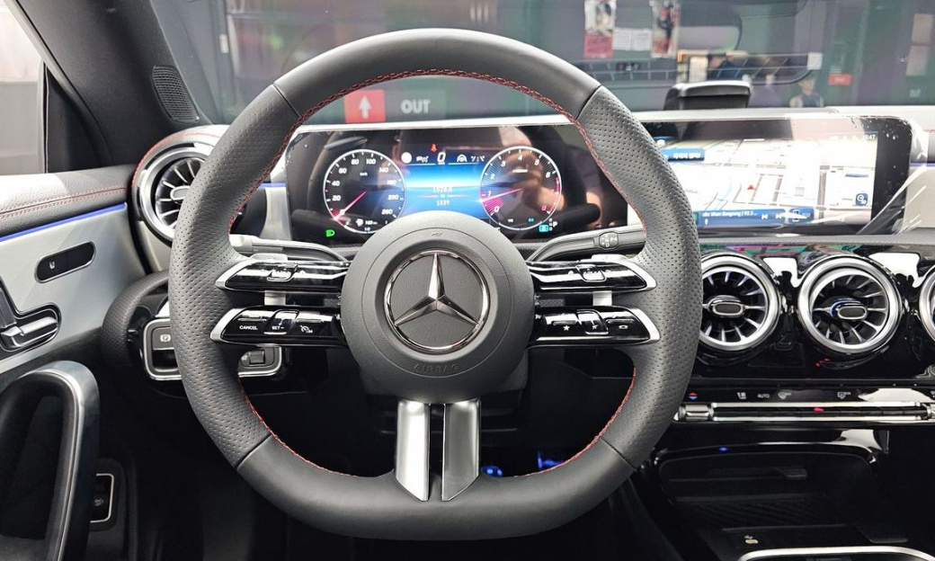 Mercedes-Benz CLA-Class CLA250 4MATIC, 2025