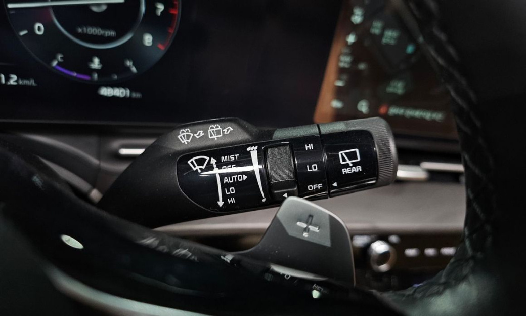 Kia Carnival 7-Seater Signature, 2023