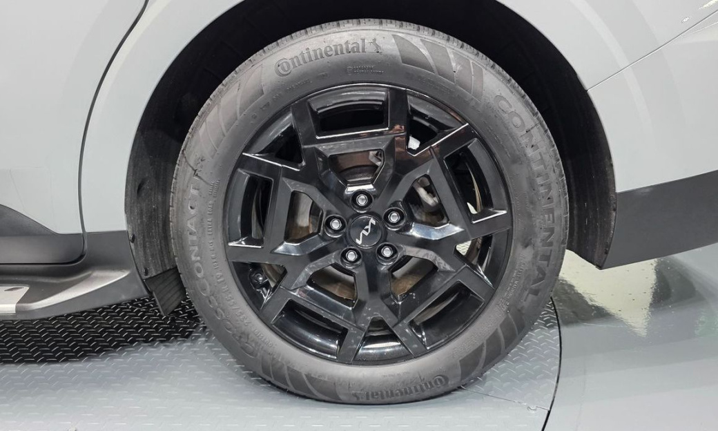 Kia Carnival 7-Seater Gravity, 2025