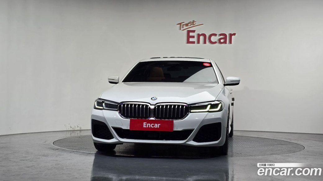BMW 5-Series 520i M Sport, 2022