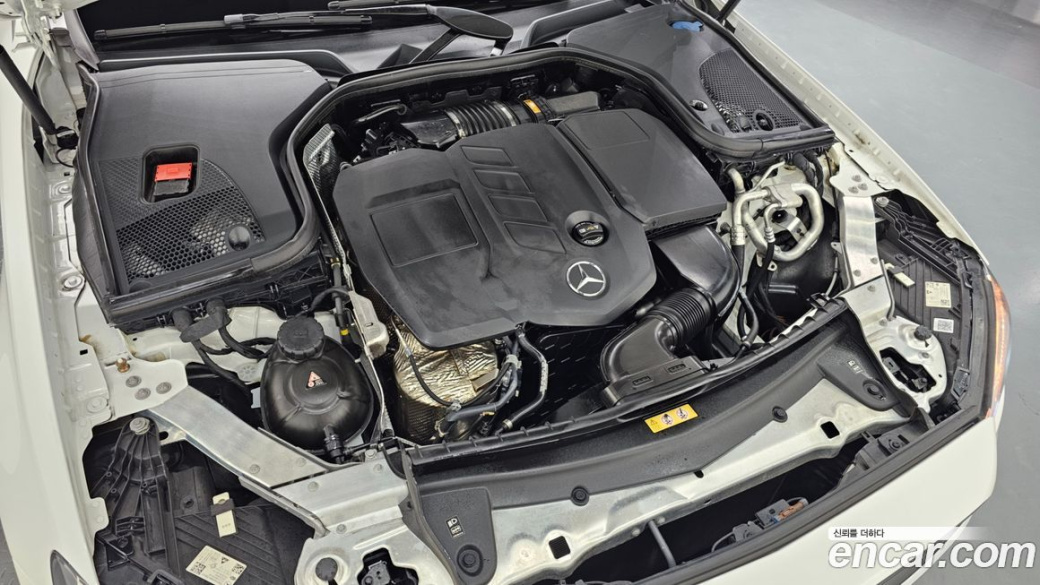Mercedes-Benz E-Class E220d 4MATIC AMG Line, 2022