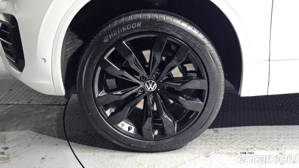 Volkswagen Touareg 3.0 TDI R-Line, 2023