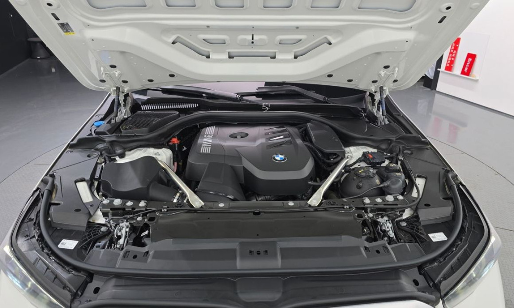 BMW 5-Series 520i M Sport, 2026