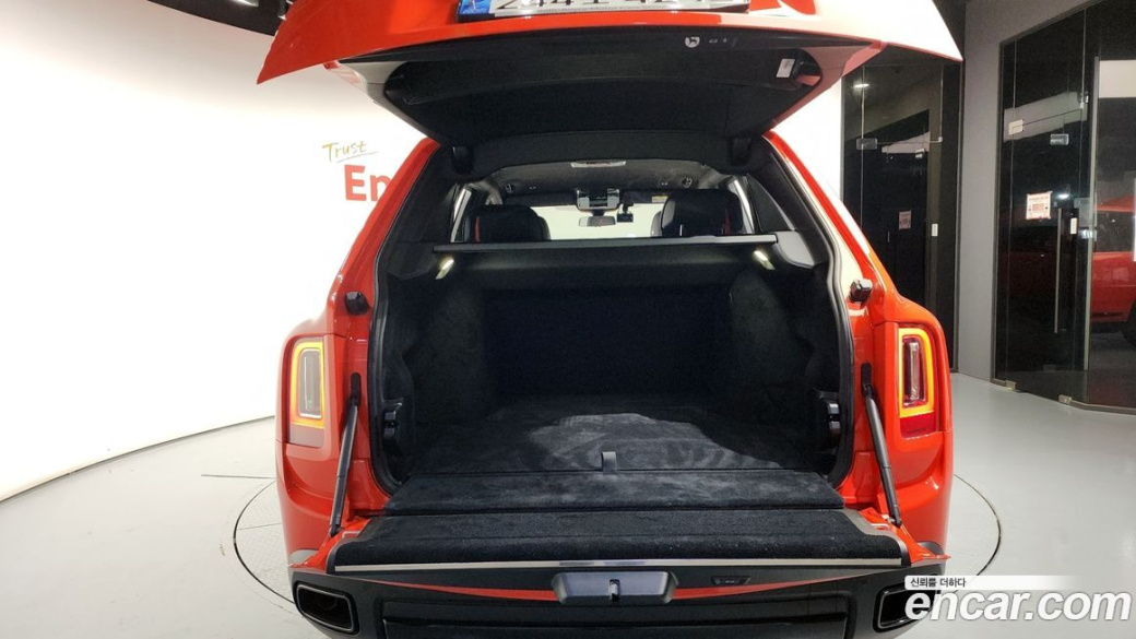 Rolls-Royce Cullinan 6.7 V12 Black Badge, 2023