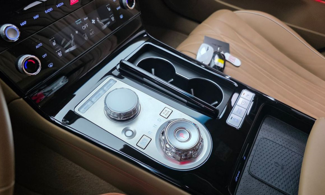 Genesis G80 Gasoline 2.5 Turbo AWD, 2025