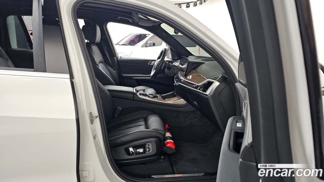 BMW X7 xDrive 40d Design Pure Excellence 7-Seater, 2024
