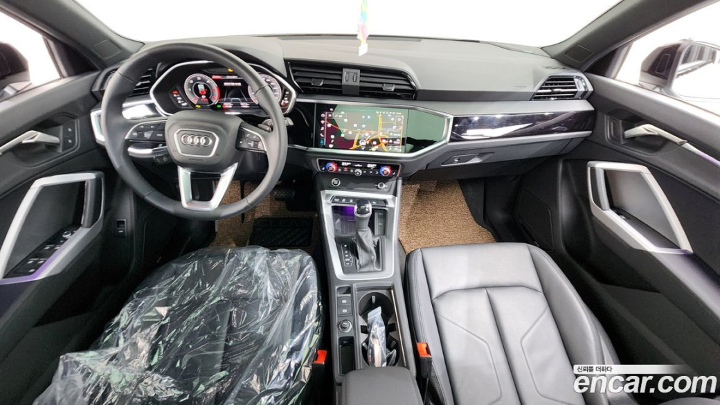 Audi Q3 35 TDI Premium, 2025