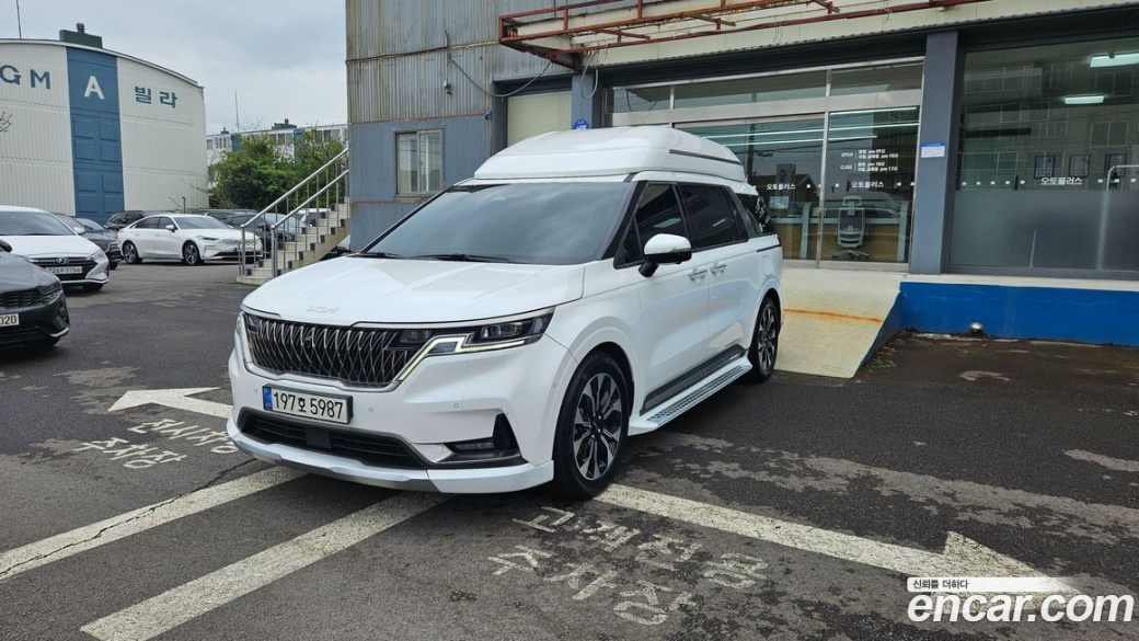 Kia Carnival 9-Seater Hi-Limousine, 2022