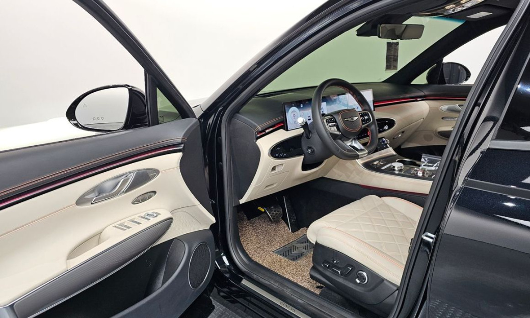 Genesis GV70 2.5T Gasoline AWD, 2025