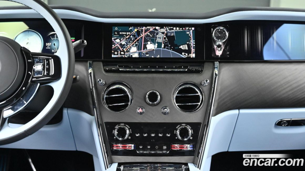 Rolls-Royce Cullinan 6.7 V12, 2025