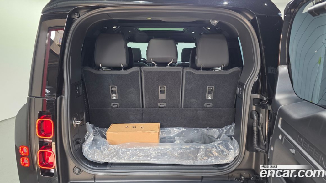 Land Rover Defender 130 P400 X-Dynamic HSE, 2025