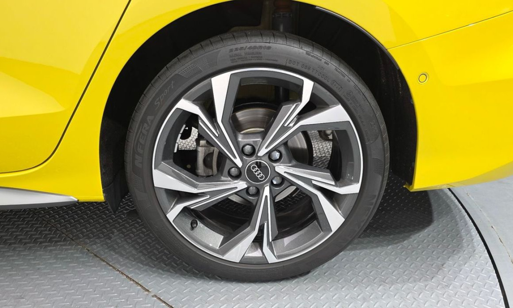 Audi A3 40 TFSI Premium, 2025