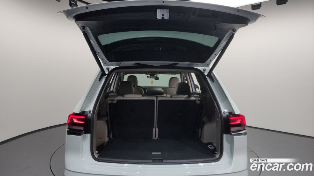 Volkswagen Atlas 2.0 TSI R-LINE 7-Seater, 2025