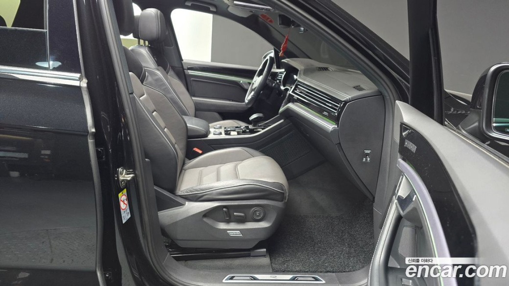 Volkswagen Touareg 3.0 TDI R-Line, 2023