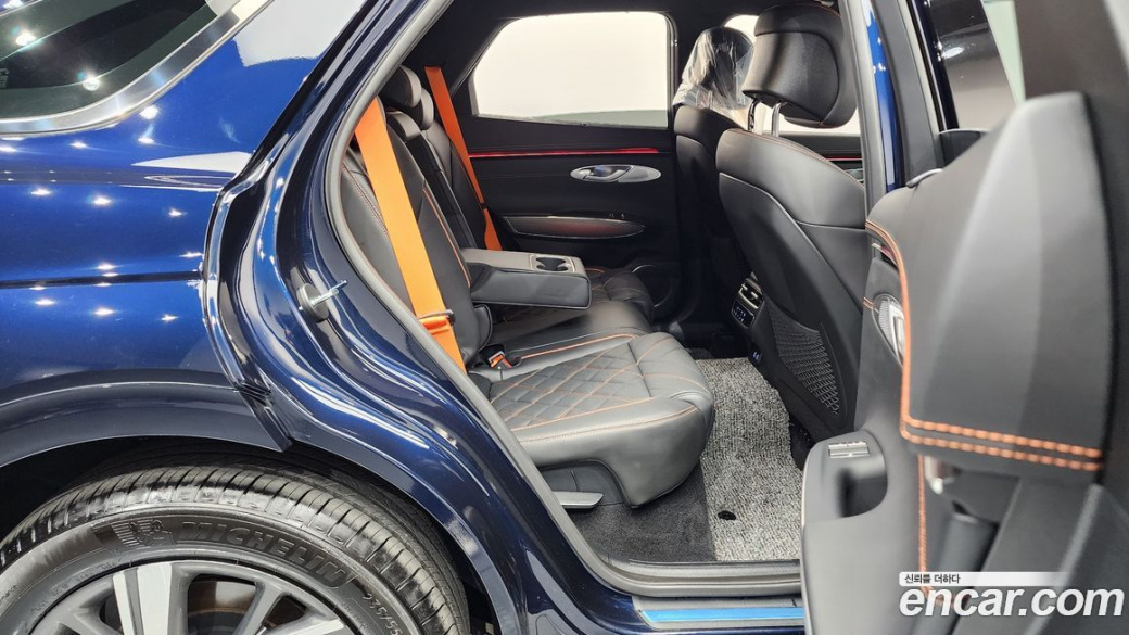 Genesis GV70 2.5T Gasoline AWD, 2025