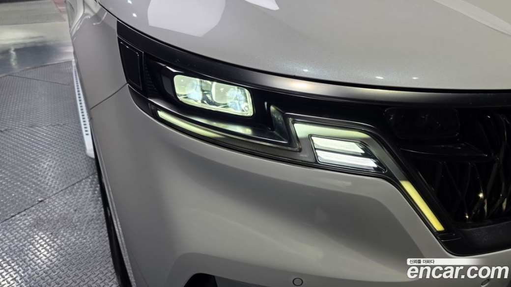 Kia Carnival 7-Seater Hi-Limousine, 2022