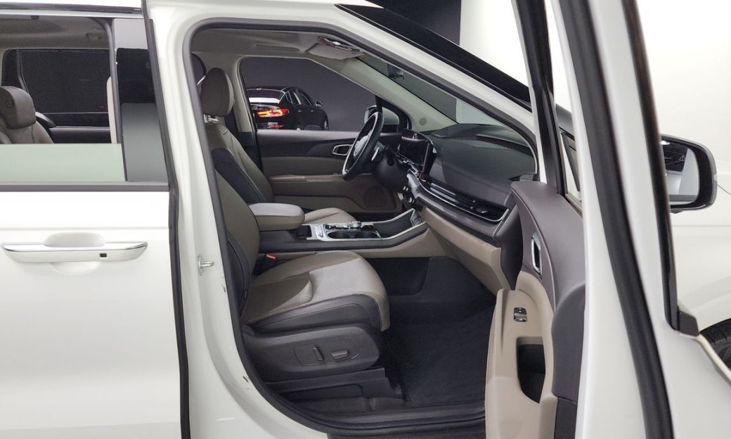 Kia Carnival 9-Seater Noblesse, 2025