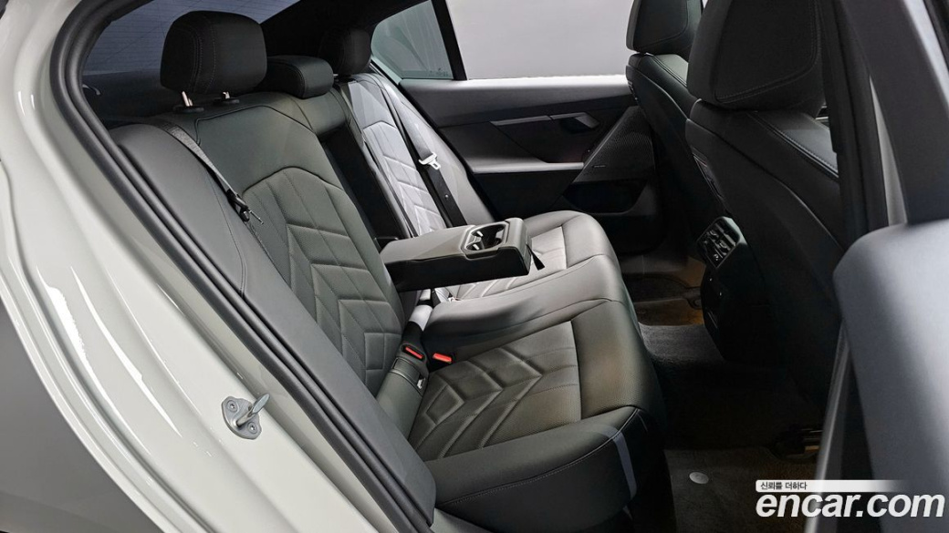 BMW 5-Series 520i M Sport, 2024
