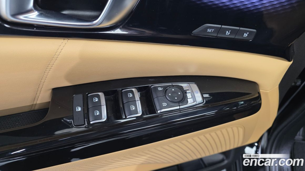 Kia Carnival 7-Seater Signature, 2023