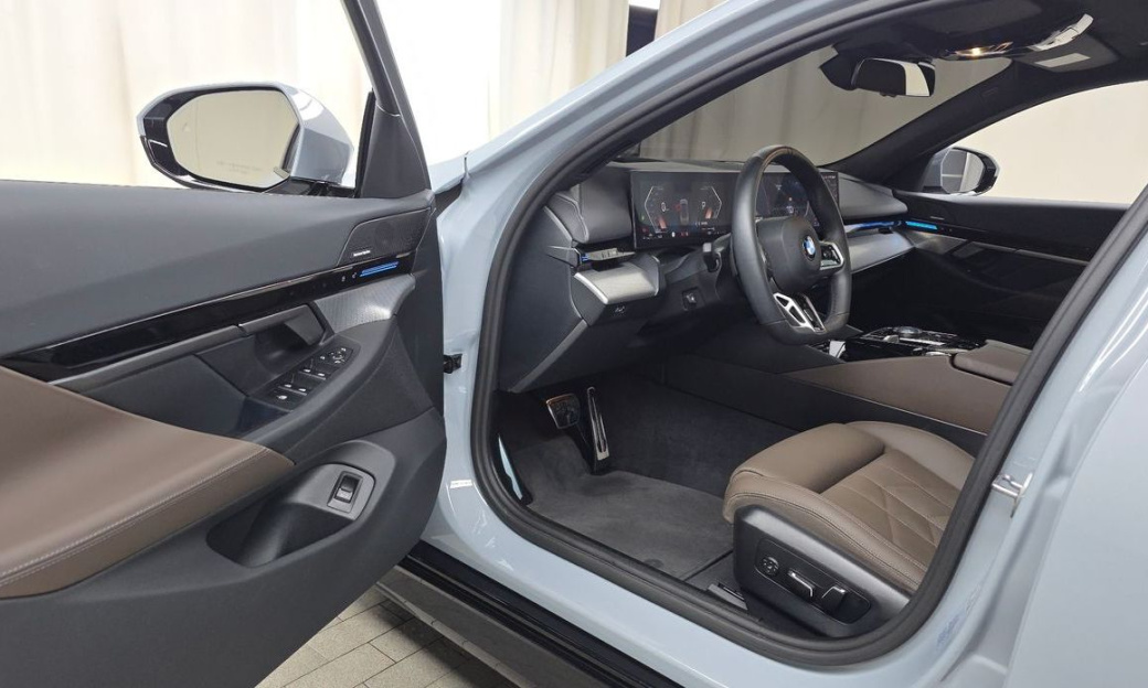 BMW 5-Series 523d M Sport, 2024