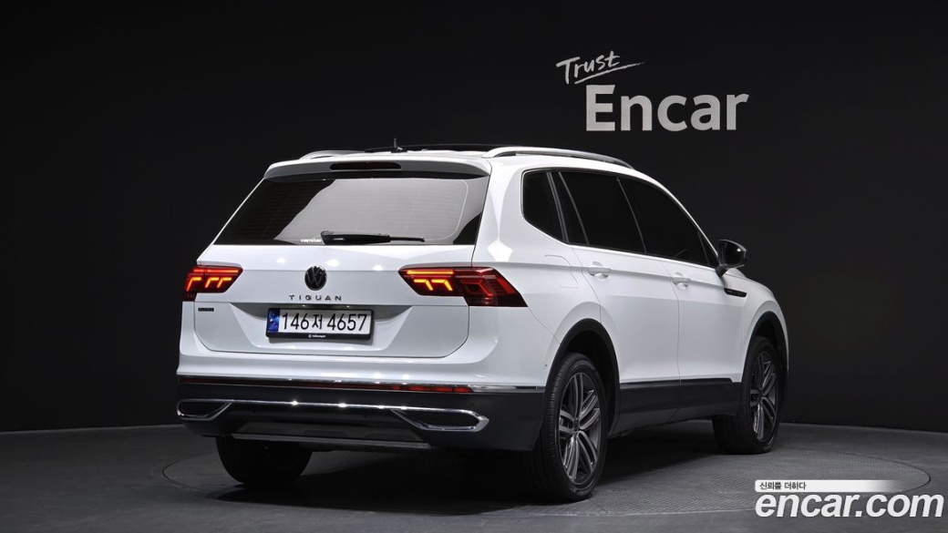Volkswagen Tiguan 2.0 TSI Prestige, 2023