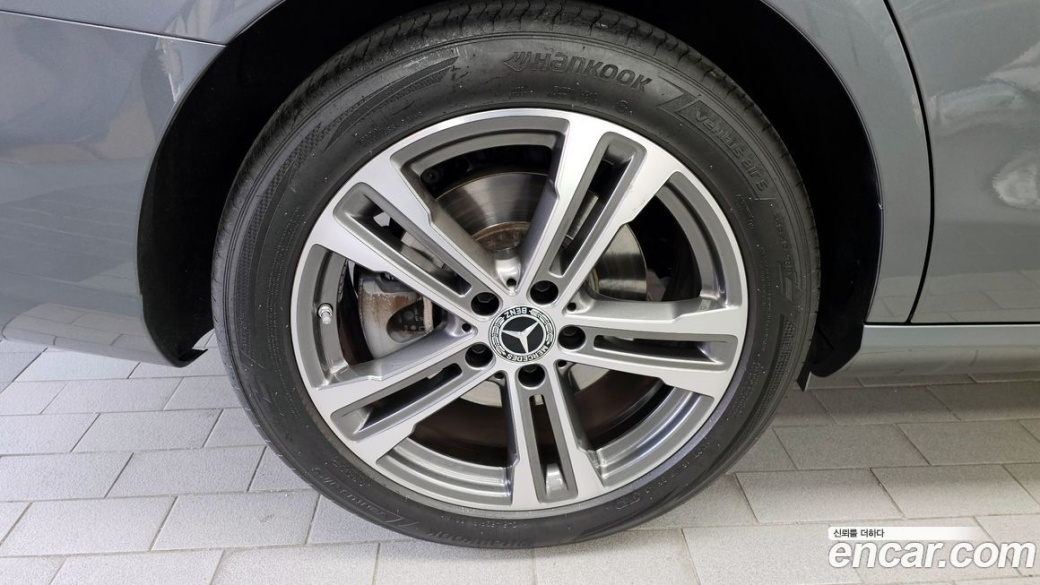 Mercedes-Benz E-Class E350 4MATIC Avantgarde, 2022