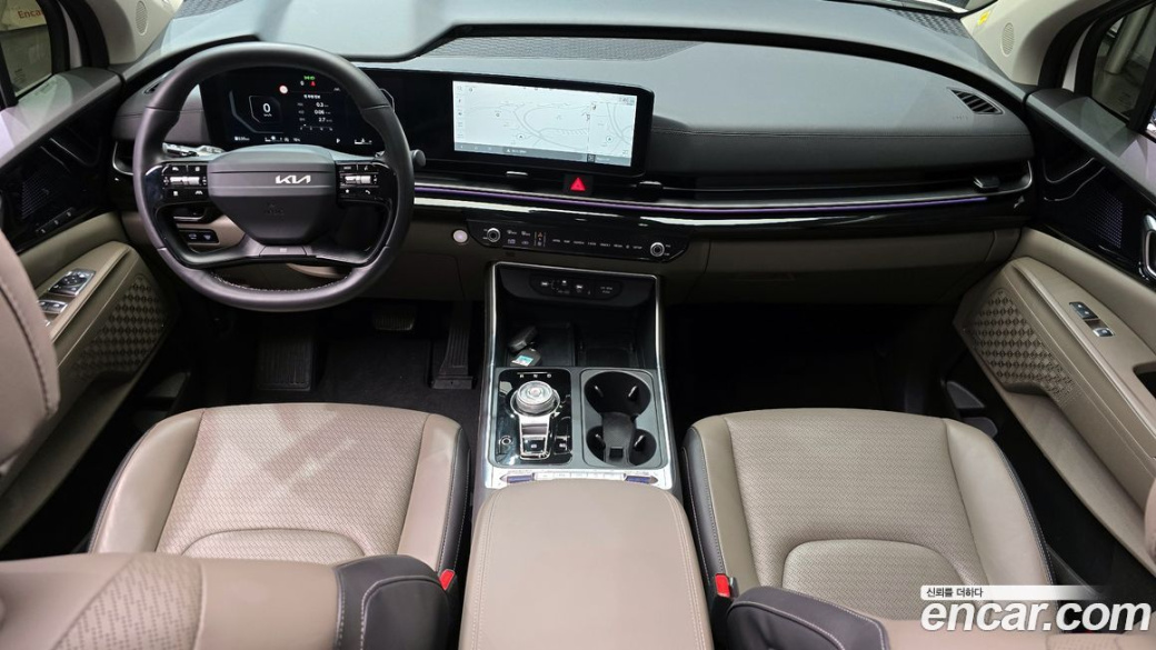 Kia Carnival 9-Seater Signature, 2025