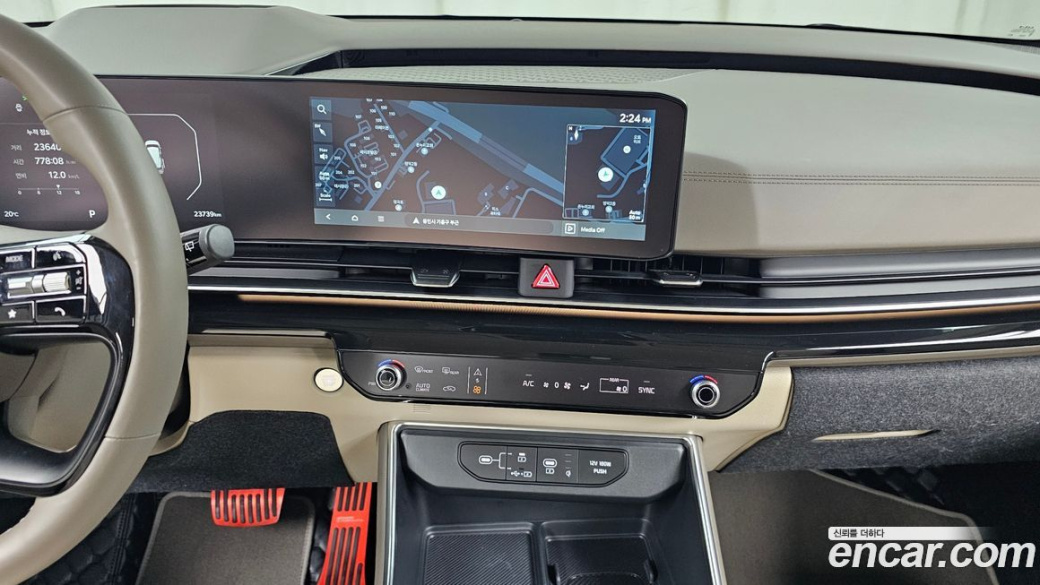 Kia Carnival 7-Seater Gravity, 2025