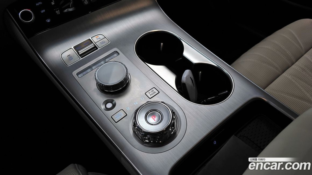 Genesis GV70 2.5T Gasoline 2WD, 2025
