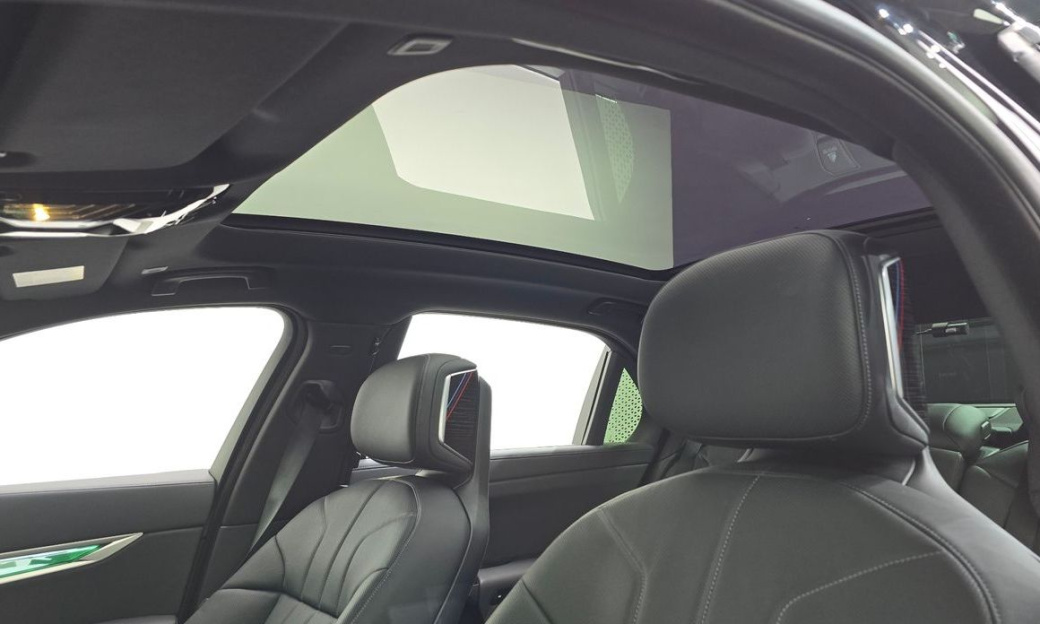 BMW 7-Series 740d xDrive M Sport, 2025