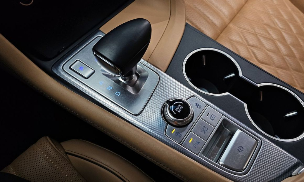 Genesis G70 Gasoline 2.0T 2WD, 2023