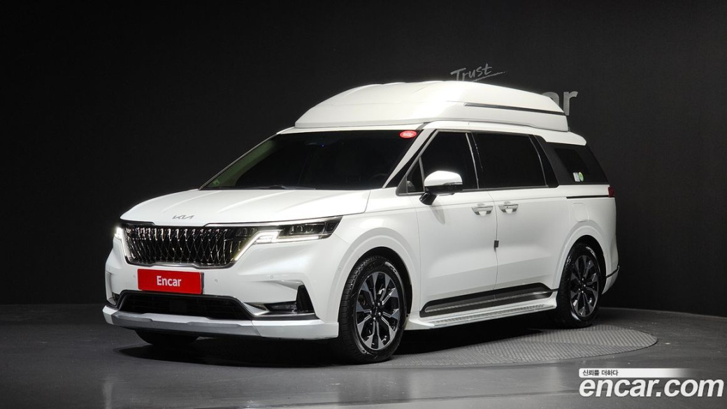 Kia Carnival 9-Seater Hi-Limousine, 2023