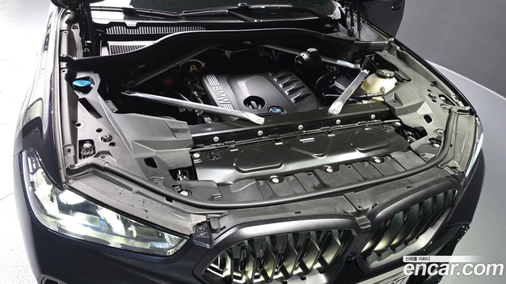 BMW X6 xDrive40d M Sport Pro, 2025
