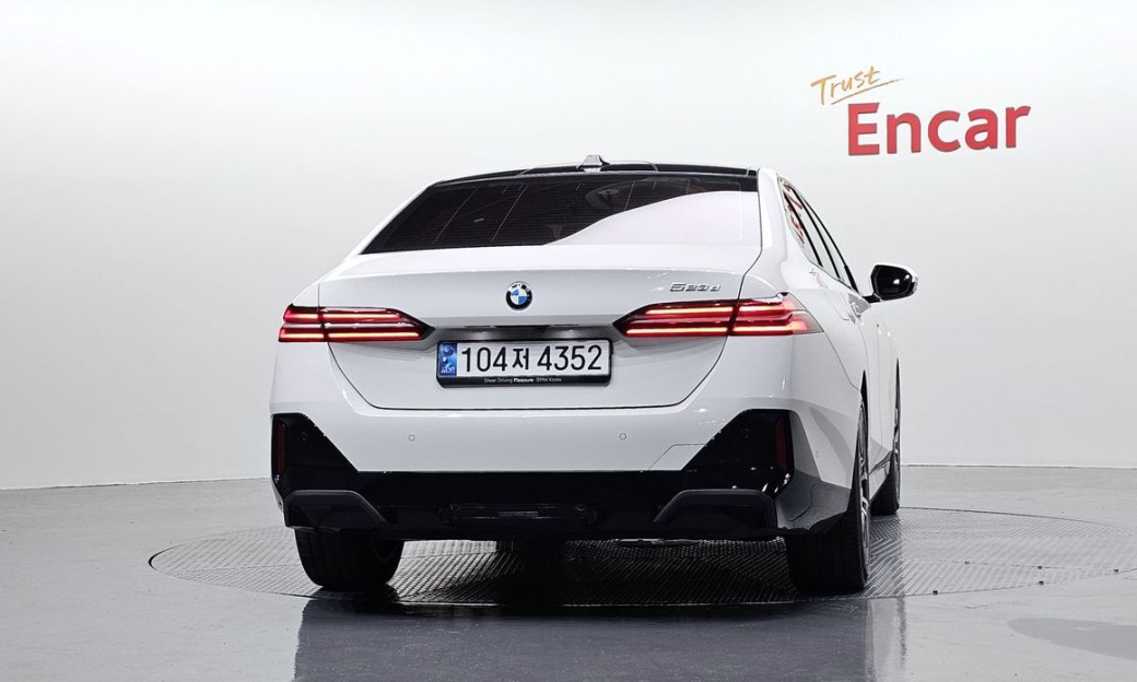BMW 5-Series 523d M Sport, 2024