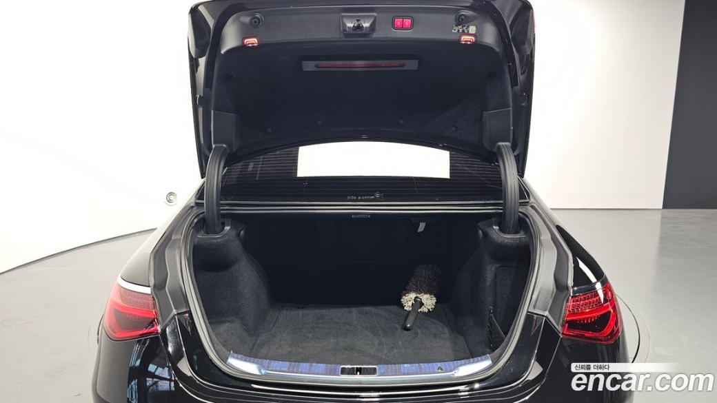 Mercedes-Benz S-Class S450L 4MATIC, 2023
