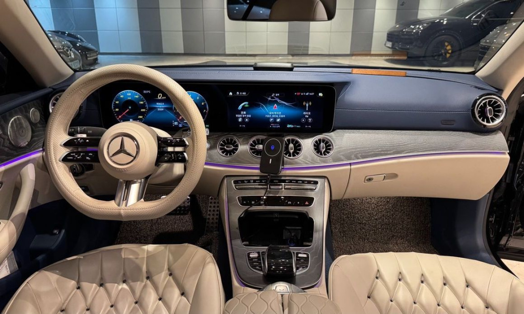 Mercedes-Benz E-Class E450 4MATIC Cabriolet, 2023